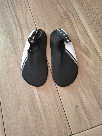 Chaussures pieds nus aquatique plage piscine été Mixte noir blanc