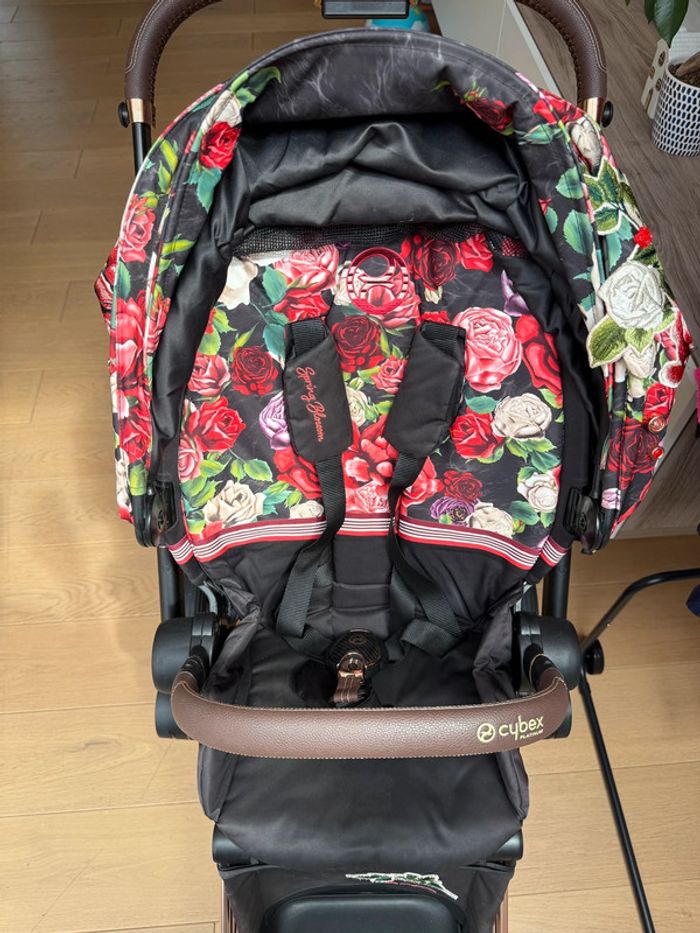 Châssis Poussette priam et siège Cybex - photo numéro 2