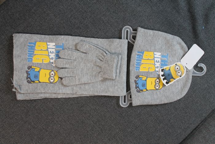 ensemble les minions bonnet gants écharpe gris 54