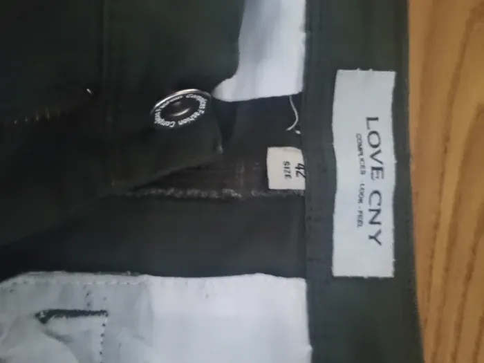pantalon jeans Kaki liseret argenté T42 - photo numéro 4