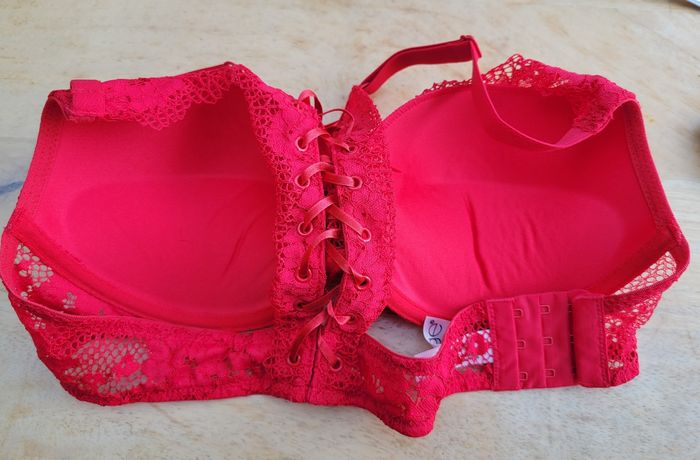 Lingerie soutien gorge et shorty - photo numéro 4