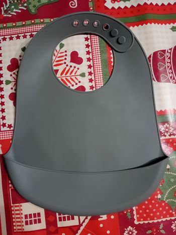 Lot de 2 bavoirs en silicone