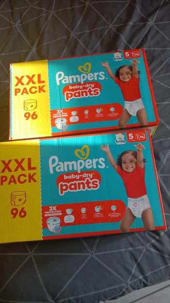 2 cartons XXL  packs ( 192 couches ) Pampers PANTS  taille 5 neuf jamais ouvert