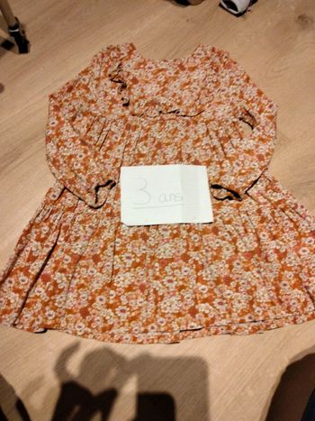 Robe fleurie fine Gémo 3 ans