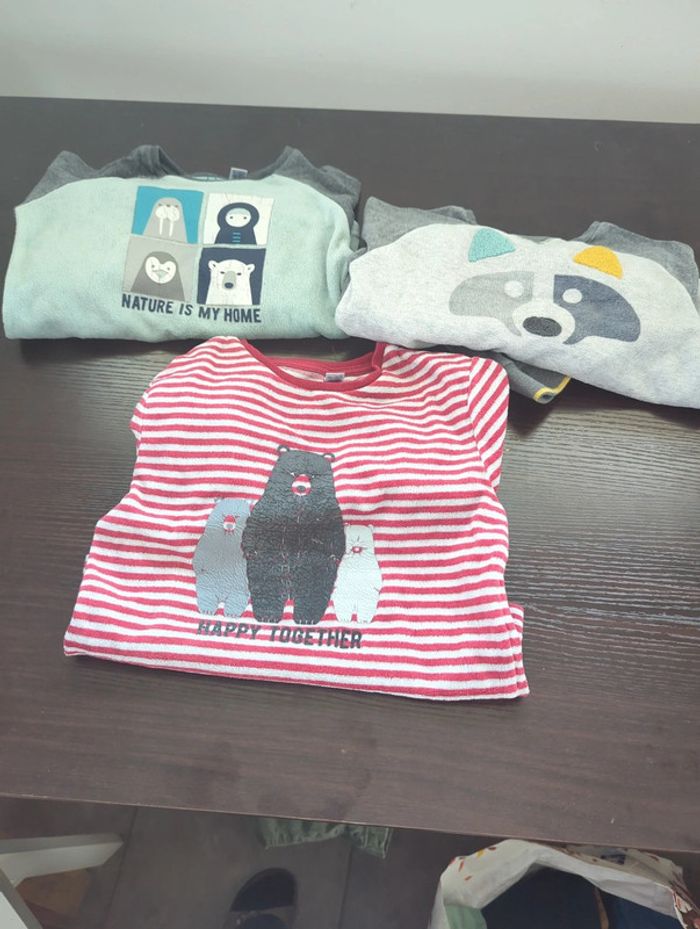 Lot 3 pyjamas