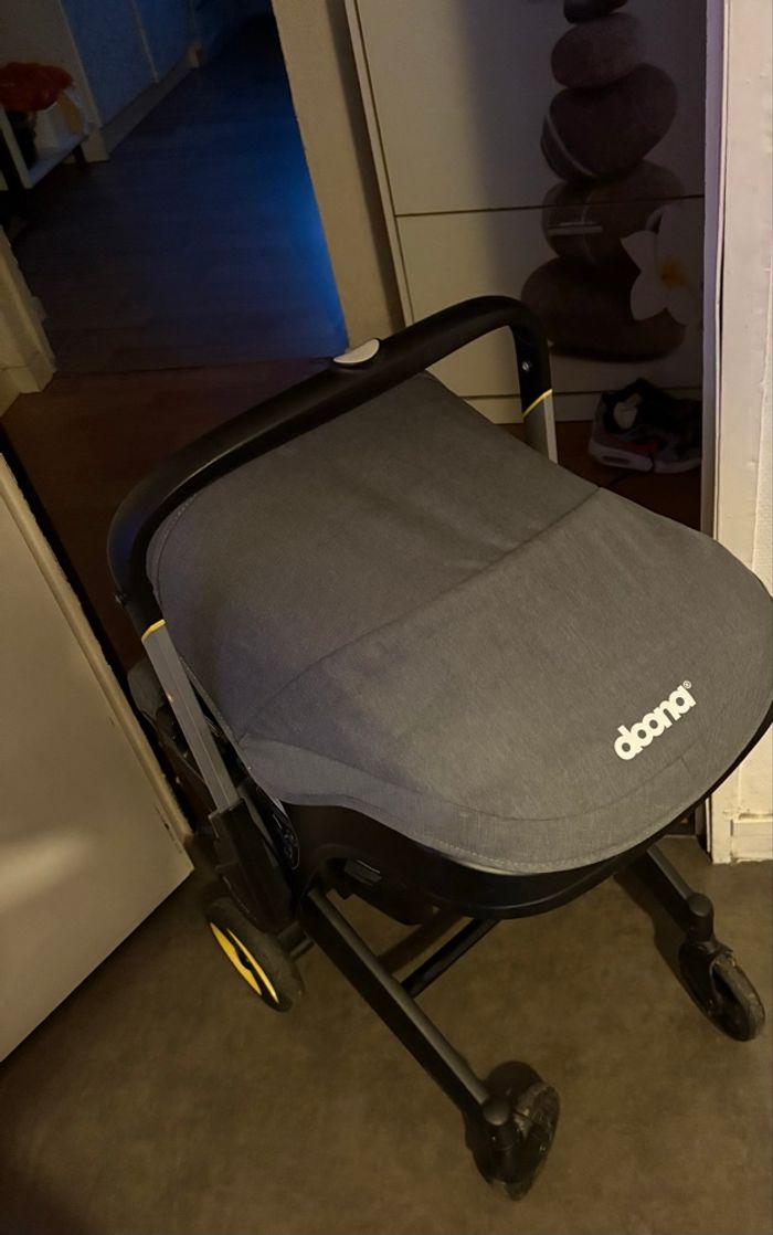 Doona + Bases isofix / Abris de pluie - photo numéro 3