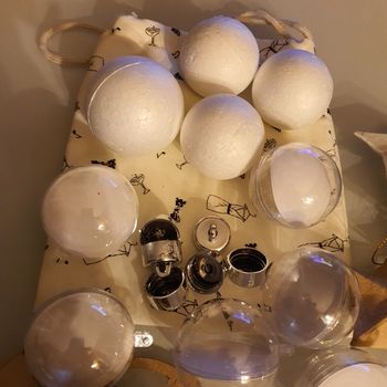 Lot de formes à décorer