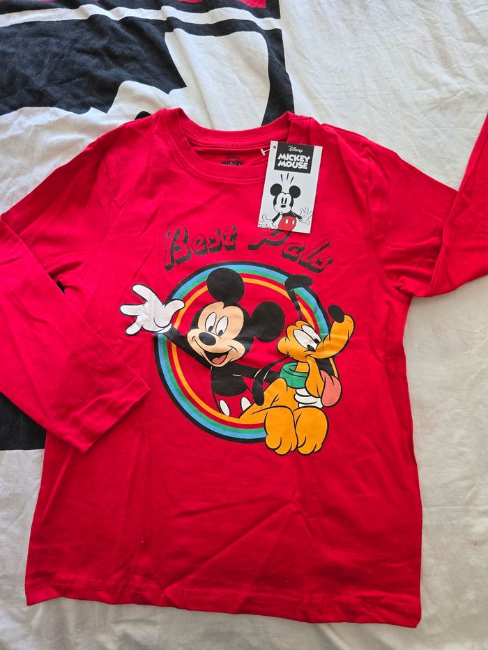 T-shirt mickey 8ans