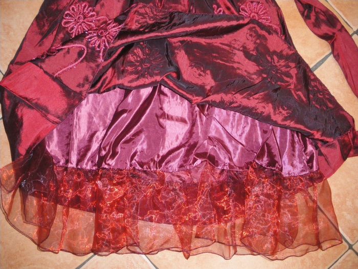 robe bordeaux soyeux taille M - photo numéro 11