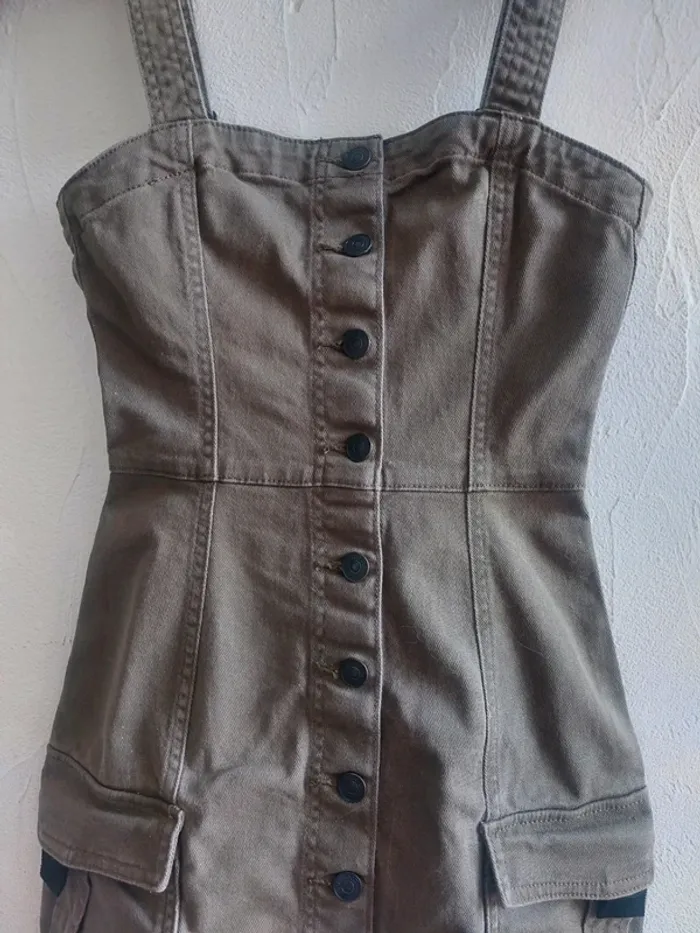 Robe à boutons style militaire Taille 32 - photo numéro 2