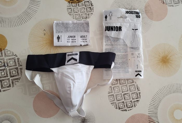 Decathlon Outshock Coquille de protection/Jockstrap 100 Junior T110-164cm& Taille 74-85cm -Blanc - photo numéro 5