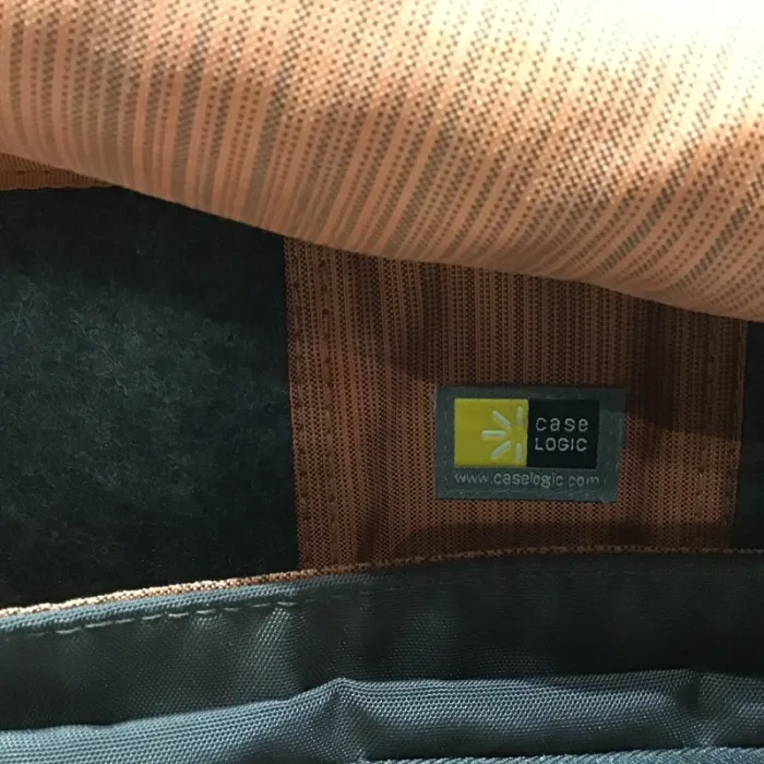 Sac bandoulière Case Logic pour PC portable - photo numéro 4