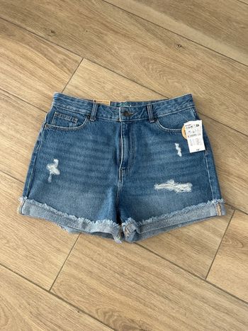 Short jeans
