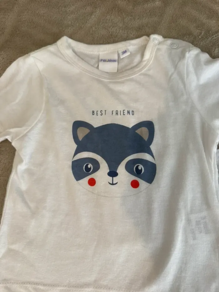 Ensemble bébé 3 mois – 2 t-shirts P’tit Bisou + pantalon bleu marine - photo numéro 4