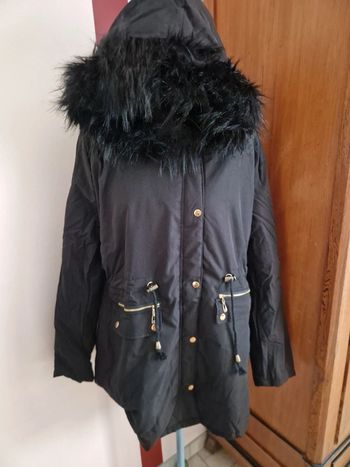 Parka noire à Capuche