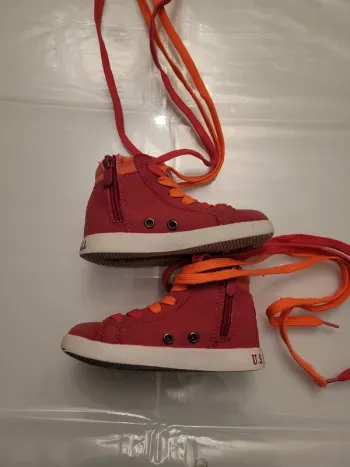Baskets montantes taille 24