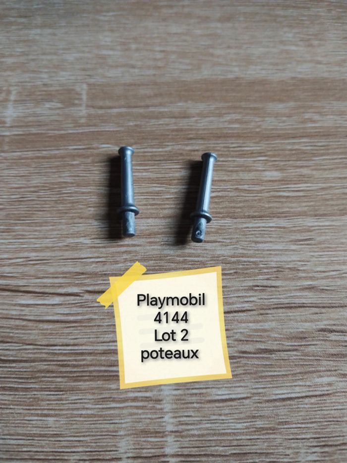Playmobil 4144 lot 2 poteaux