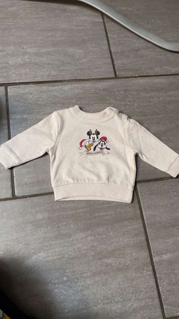 Pull Mickey 1 mois