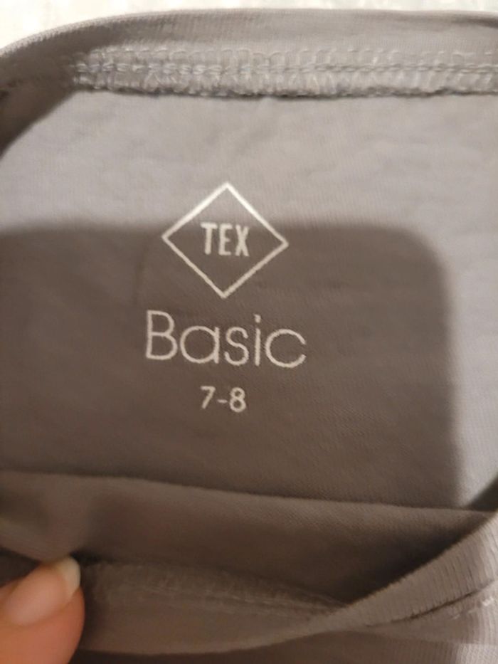 Maillot longues manches, taille 7/ 8 ans - photo numéro 2