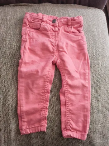 Pantalon fille tape à l'oeil 12 mois excellent état