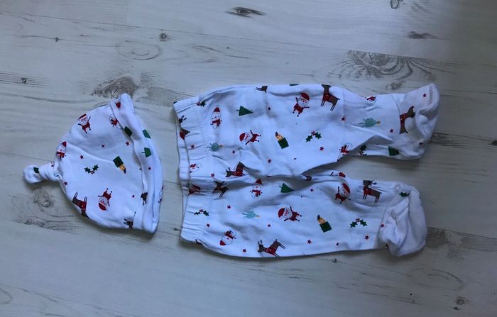 Pantalon de noël bonnet bébé comme neuf 0/3 mois
