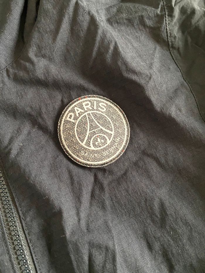 Magnifique veste Jordan PSG - photo numéro 4