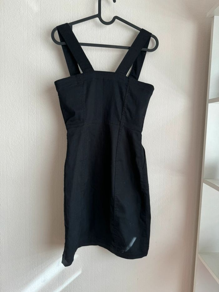 Robe noire 34 - photo numéro 3