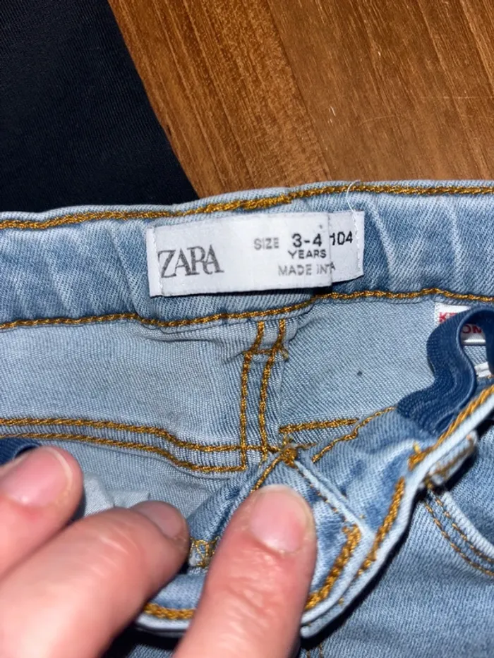 2 jeans Zara fille 2/3 ans et legging C&A 104 cm - photo numéro 5