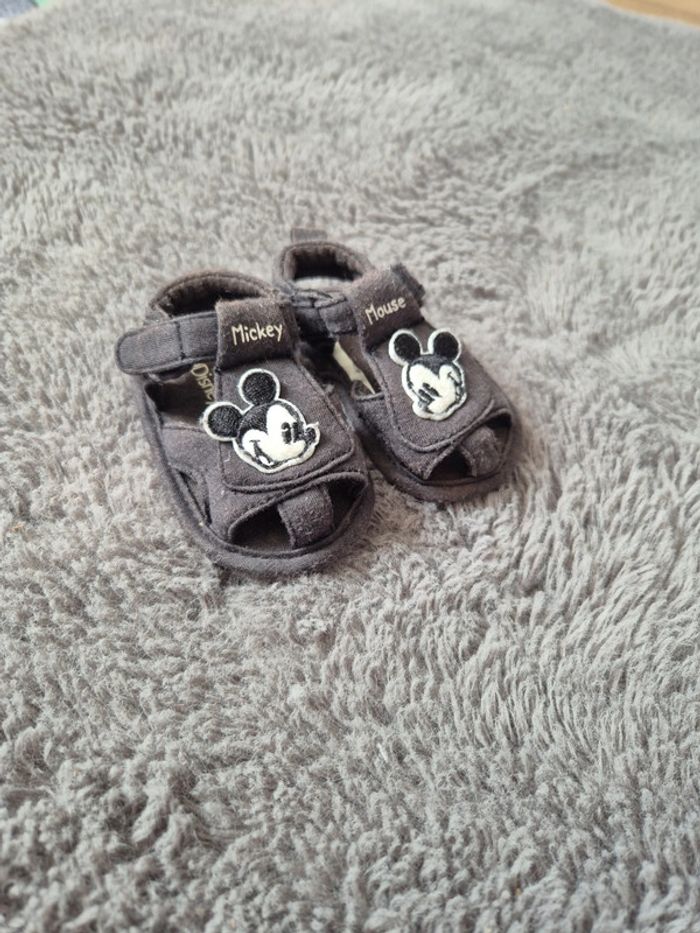 Chaussure bebe - photo numéro 2