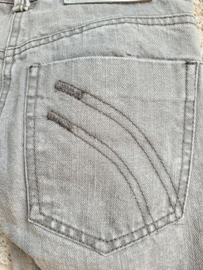 Superbe bermuda en jeans gris délavé B-Karo, 8 ans - photo numéro 3