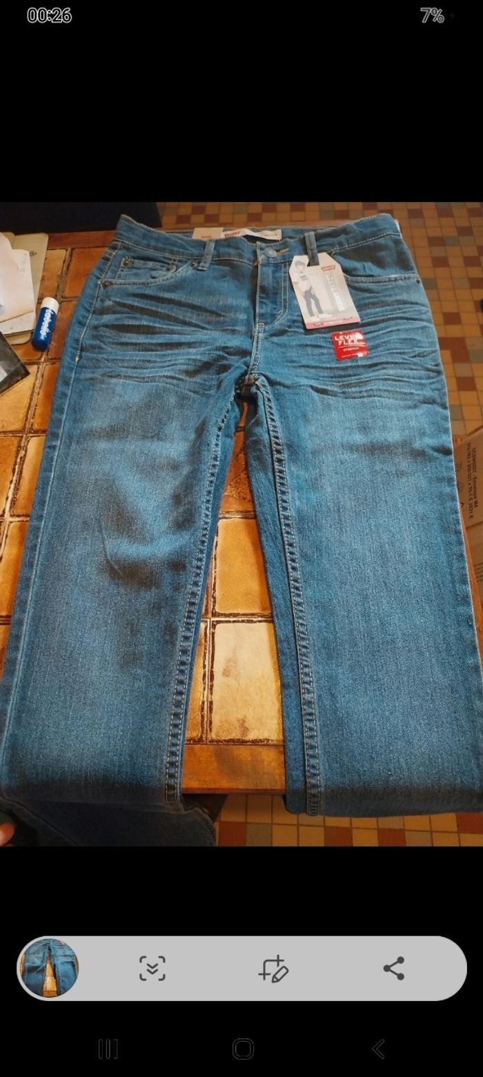 Jeans Levis  neuf avec étiquette 🏷 16 ans skinny taper - photo numéro 2