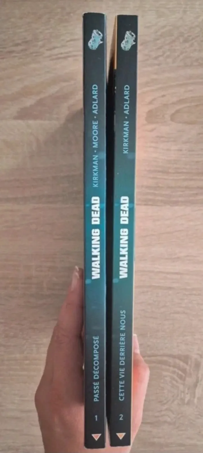 Lot Walking Dead Tome 1 et 2 - photo numéro 2
