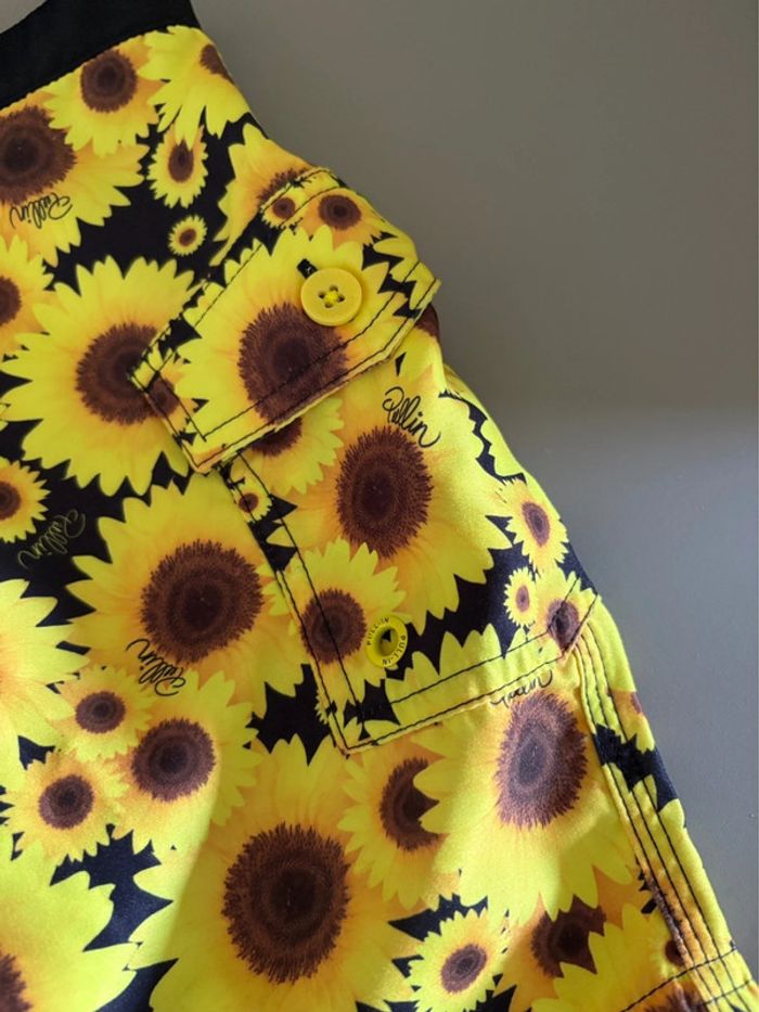 Short Pullin - à motif tournesols 🌻 taille 8/10 ans - comme neuf - photo numéro 2
