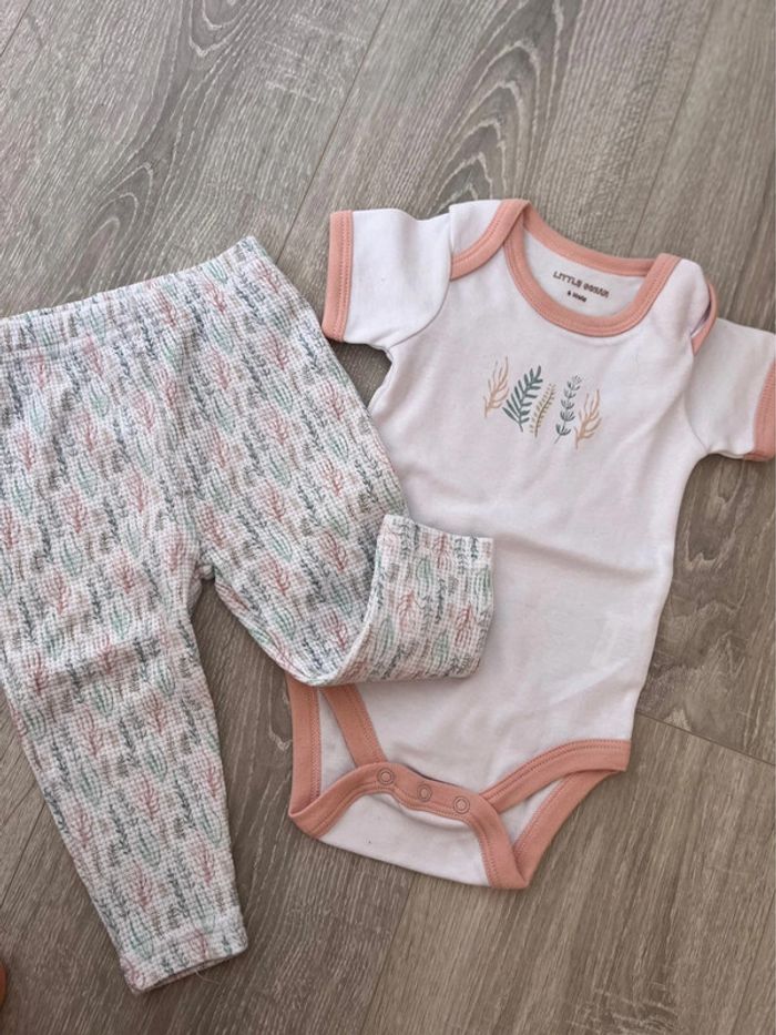 Ensemble body et pantalon 6 mois - photo numéro 3