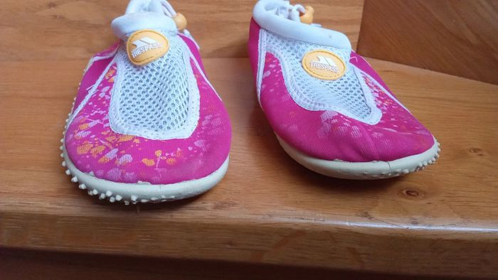 Chaussures d'eau Trespass taille 35 - photo numéro 3