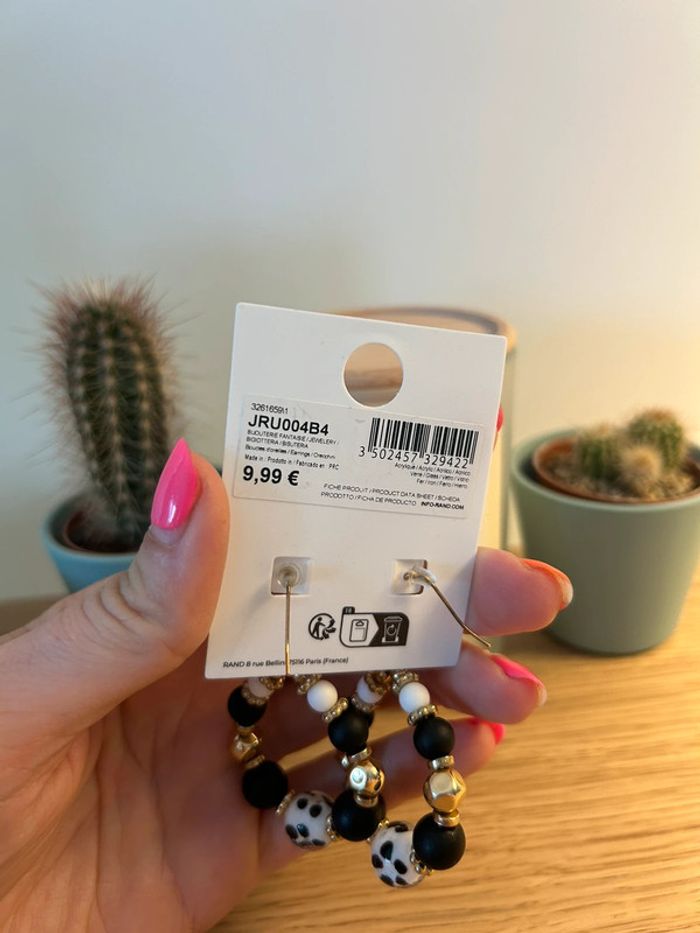 Boucles d’oreilles Jacqueline Riu neuves - photo numéro 3
