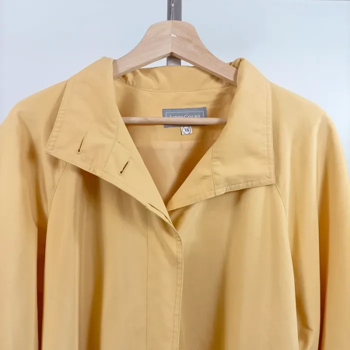 Trench jaune beurre jaune clair mi-saison – LibreCours – Taille 38 A743 - photo numéro 2