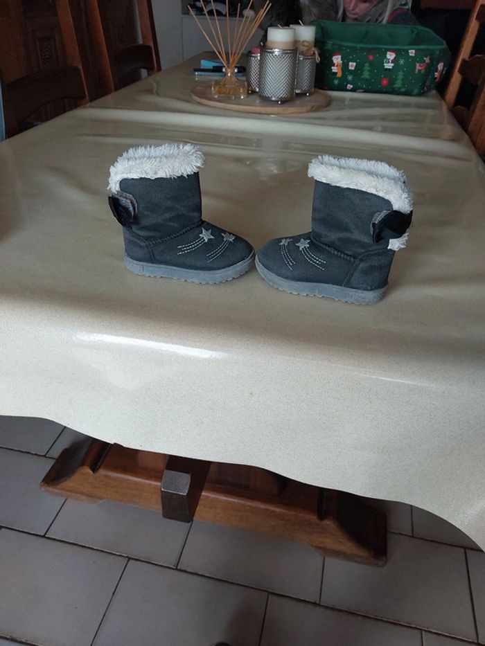Lot chaussures t20 - photo numéro 2