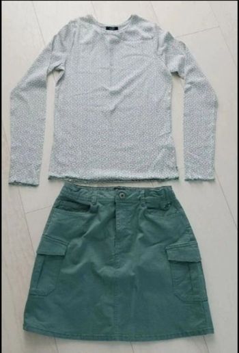 Ensemble tee shirt et jupe droite