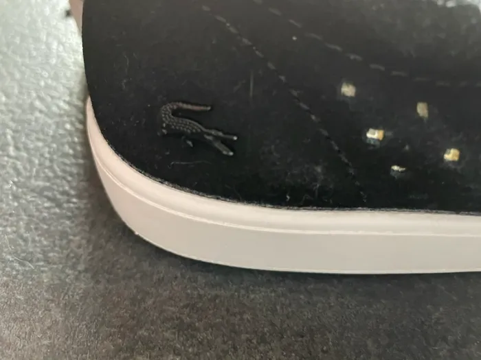 Basket Lacoste noir taille 40 en bon état - photo numéro 2