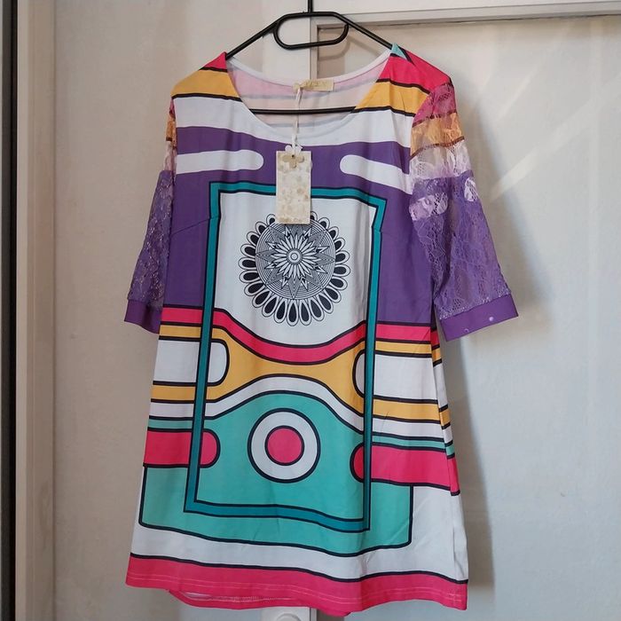Magnifique tunique taille M neuve