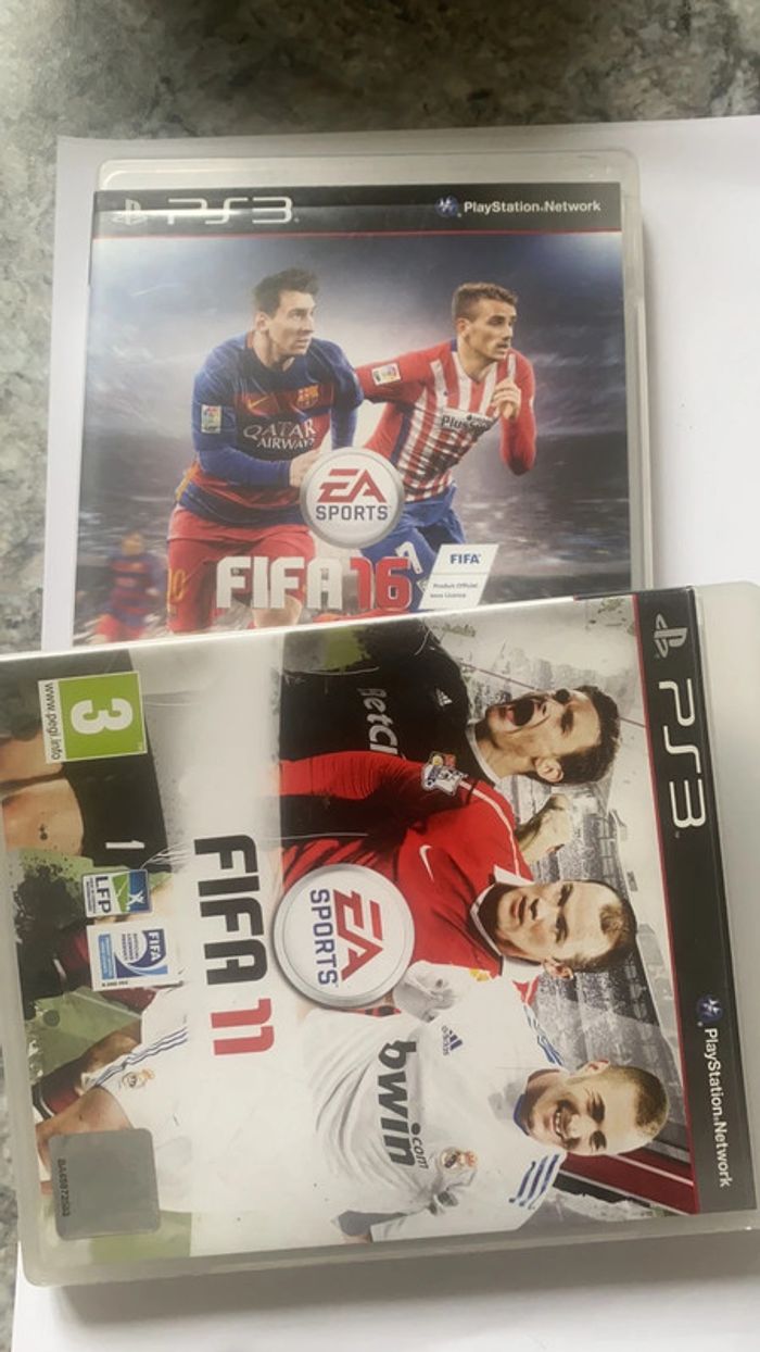 Lot 2 jeux fifa - photo numéro 1