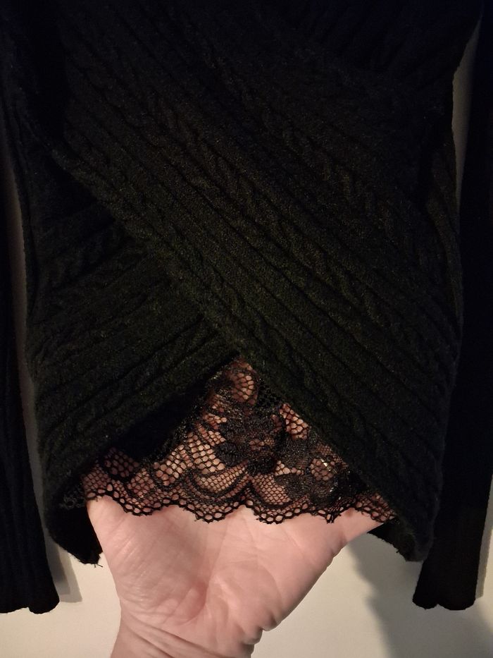 Pull dentelle - photo numéro 3