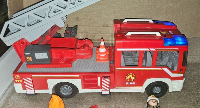 Playmobil camion pompier - photo numéro 3