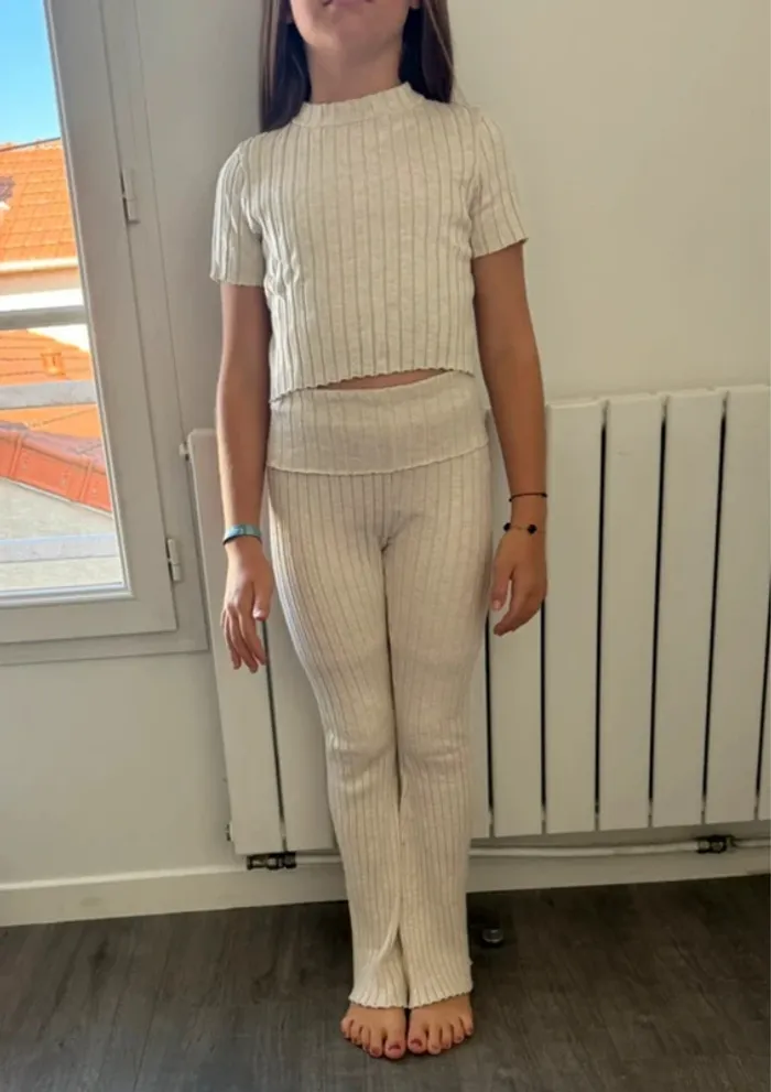Ensemble beige top court et pantalon flare 8/9 ans H&M - photo numéro 2