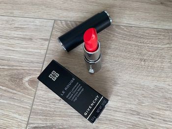 Le rouge Givenchy 305