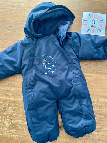 Combinaison de ski bébé en 9 mois