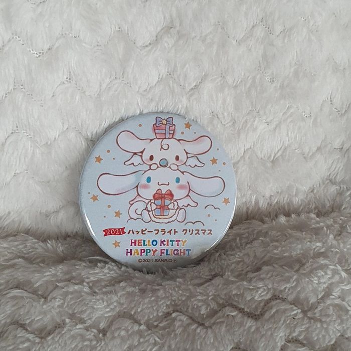Badge hello kitty cinnamorol happy flight sanrio goodies japan