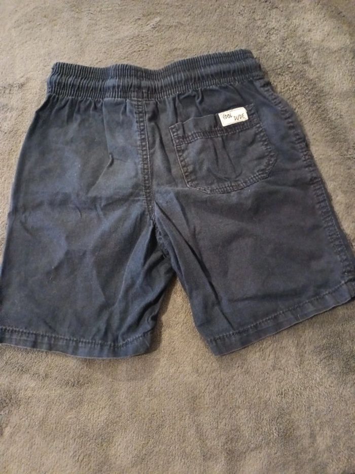 Short 4ans 98/104cm - photo numéro 2
