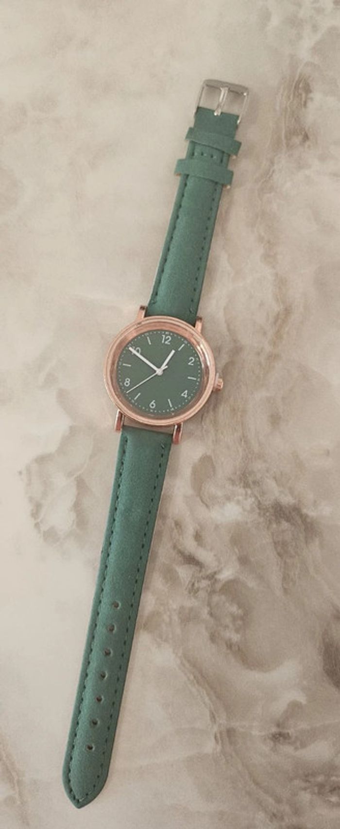 Montre verte - photo numéro 2